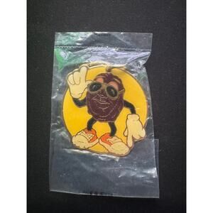 New Metal Enamel The California Raisins Band Moves Key Chain Vintage 1988 CALRAB